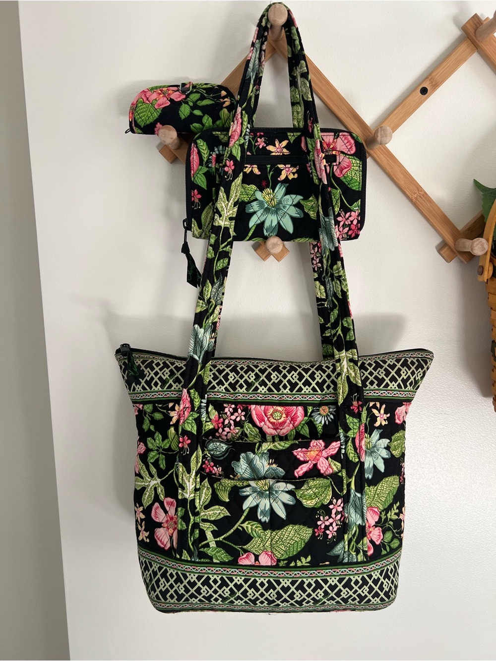 Vera Bradley Botanical Villager Tote with wallet & jewelry pouch